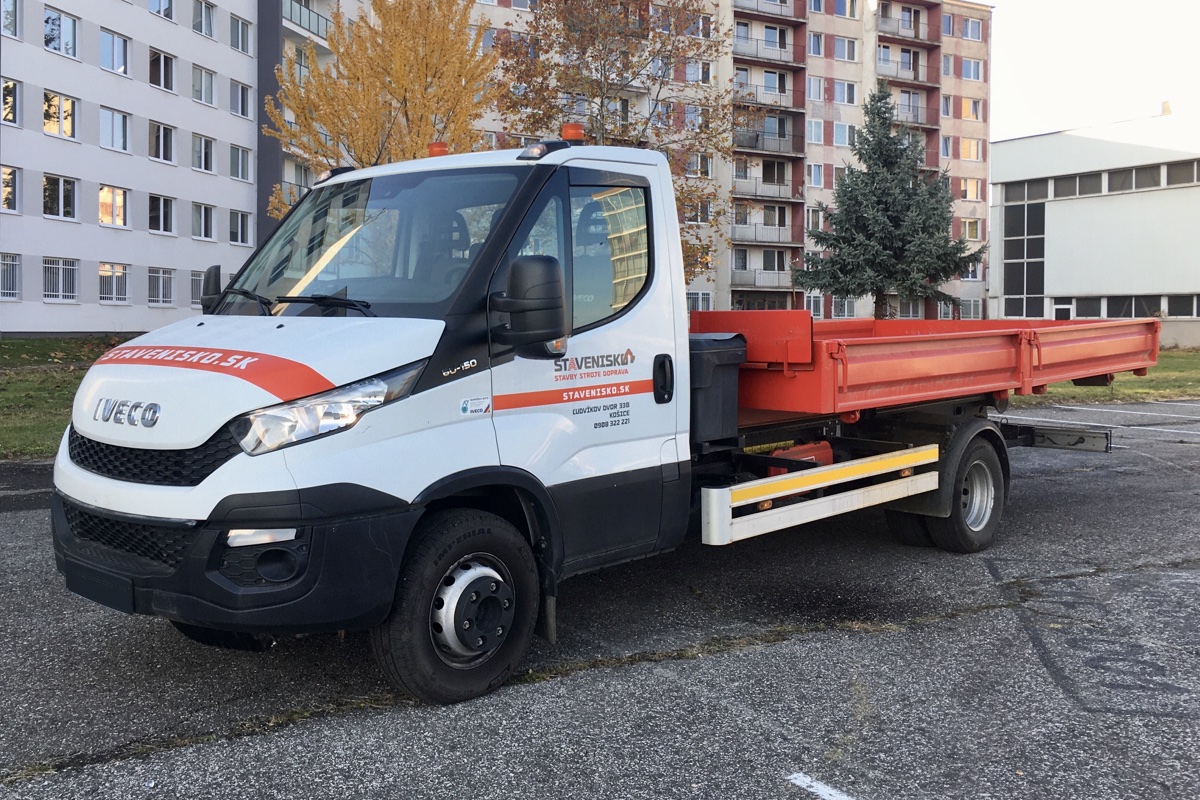 IVECO DAILY 60C15 s hákovým nosičom kontajnerov na prenajom Kosice